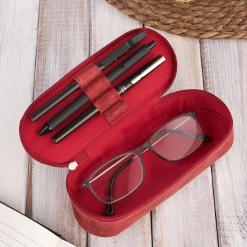 Skórzane etui na okulary piórnik czerwony vintage Paolo Peruzzi T-82-HR