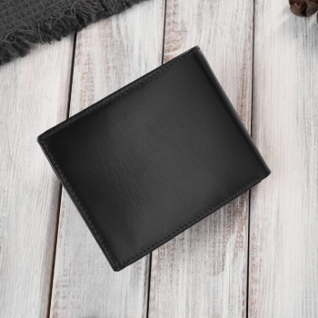 Elegancki portfel męski skórzany z ochroną RFID