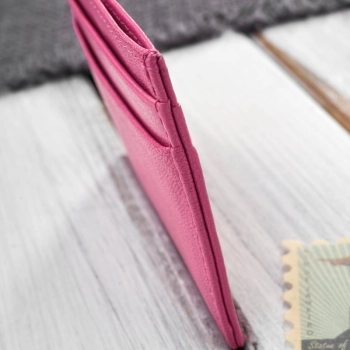 Etui na karty skórzane Paolo Peruzzi minimalistyczne różowe