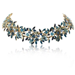Choker niebieskie kwiatuszki z kryształkami z kolekcji Blossom (C8157AU/1/N)