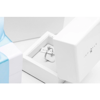 Pierścionek zaręczynowy z diamentem 0.15ct elegancki