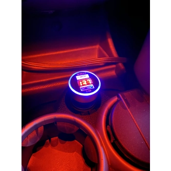 CO2 SZYBKA ŁADOWARKA SAMOCHODOWA USB QC 3.0 MIERNIK NAPIĘCIA AKUMULATORA LED