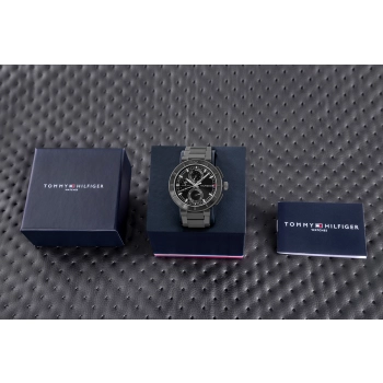 Zegarek Męski Tommy Hilfiger Lorenzo Elegancki i Stylowy