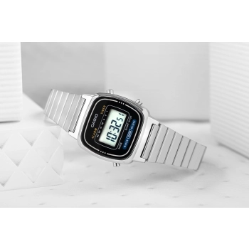 Zegarek Damski CASIO Cyfrowy do Codziennego Noszenia