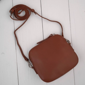 Torebka damska skórzana crossbody Paolo Peruzzi na ramię