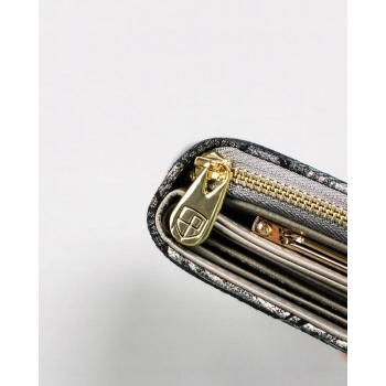 Skórzany portfel damski z systemem RFID — Peterson