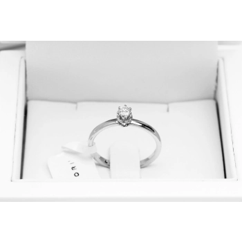 Pierścionek zaręczynowy z diamentem 0.15ct elegancki