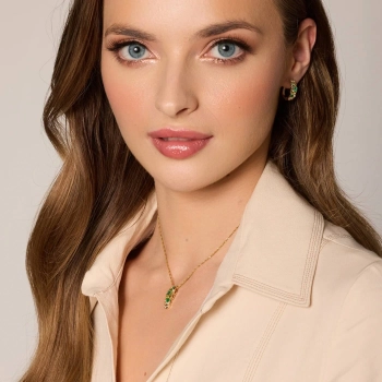 Złoty wisiorek damski z kamieniami szlachetnymi zieleni