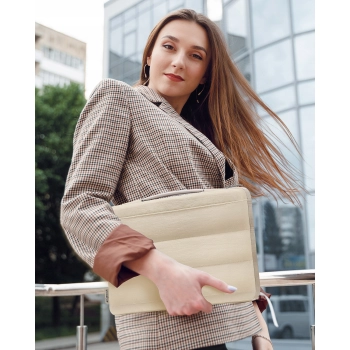 INNOSTYLE DAMSKA TORBA NA LAPTOPA 15 6 16 WODOODPORNA STRATUS SLEEVE BEŻOWA