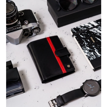 Skórzany portfel męski z zabezpieczeniem RFID Protect — Rovicky