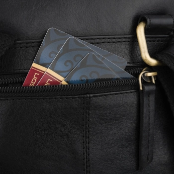 Skórzana torba męska czarna PETERSON® na ramię listonoszka saszetka crossbody