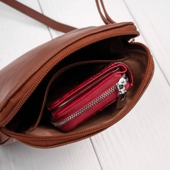 Torebka damska skórzana crossbody Paolo Peruzzi na ramię
