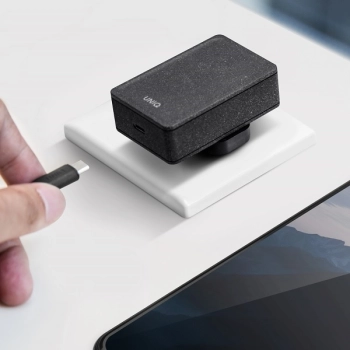 UNIQ Ład. siec. Versa Slim  USB-C PD 18W+ kabel USB-C na USB-C czarny/charcoal black (LITHOS Collective)
