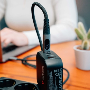 Kabel Verbatim Sync & Charge USB-C do    USB-C 40Gb/s 240W wyświetlacz 120cm czarny 31849