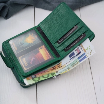 Portfel damski skórzany lakierowany mały z ochroną RFID