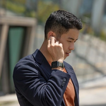 UNIQ pasek Linus Apple Watch Series1/2/3/4/5/6/7/8/9/SE/SE2/Ultra/Ultra 2 42/44/45/49mm. Airosoft Silicone czarny/midnight black
